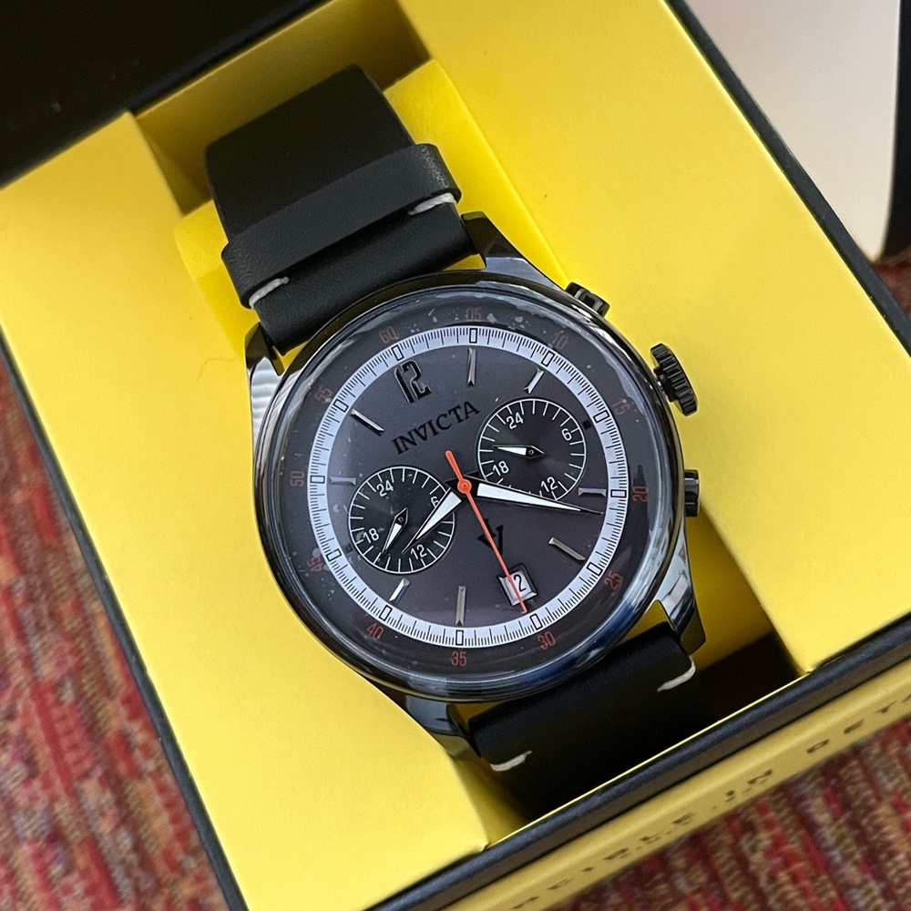 NOS Invicta Gents Wristwatch - Picture 8 of 8
